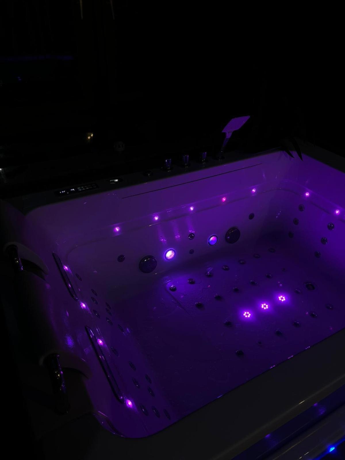 Appartement Avec Jacuzzi Et Jardin Kehl Exterior foto